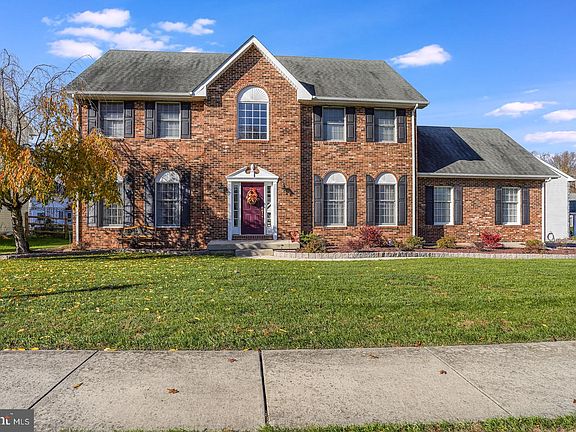 2nd image of 221 Delilah Dr
