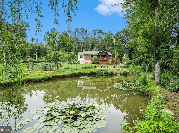 628 N Middletown Rd, Media, PA 19063