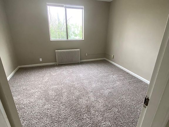 4th image of 2550 Harrison Ave