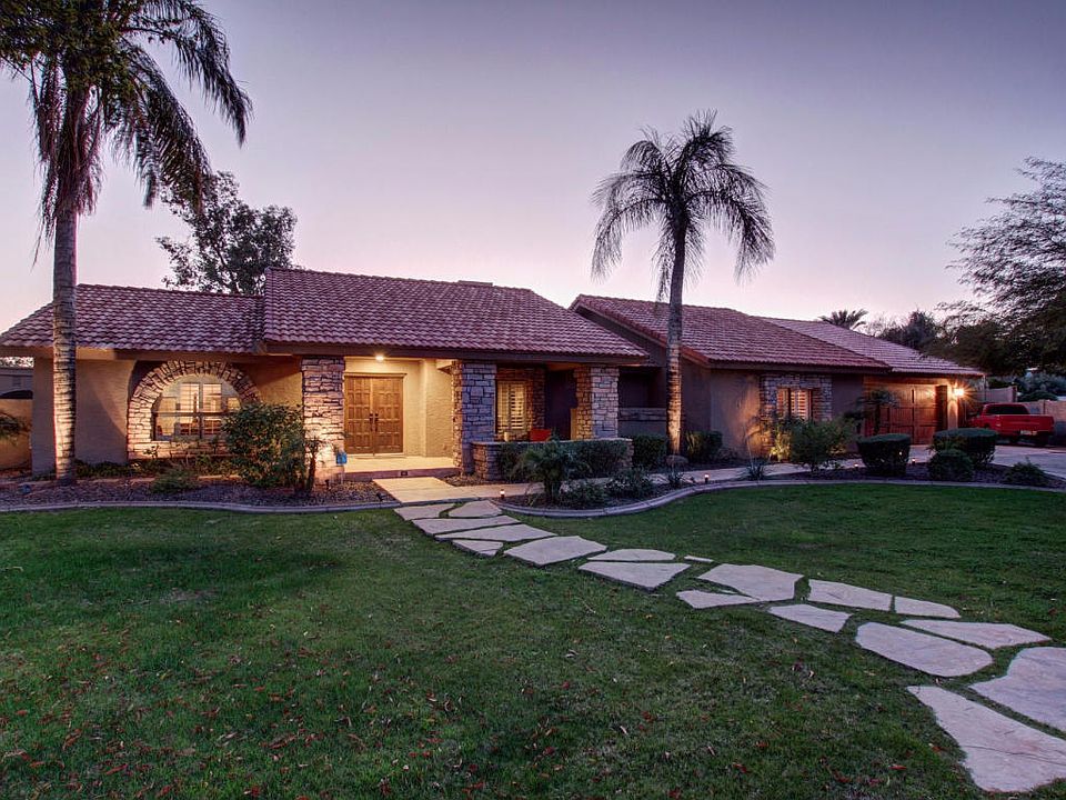 1st image of 9038 S Dateland Dr