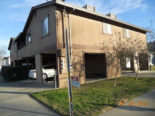 1st image of 528 9th St APT 004