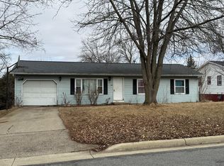 620 Yahara St, Deforest, WI 53532