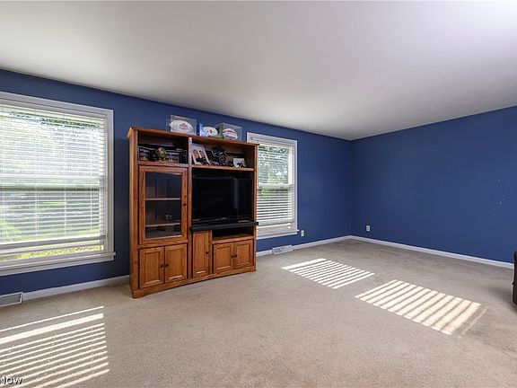 4th image of 8820 Concord Dr