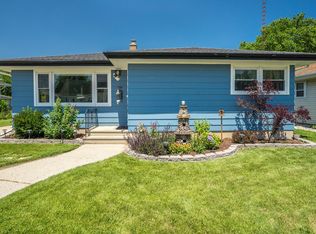 1914 25th St, Kenosha, WI 53140