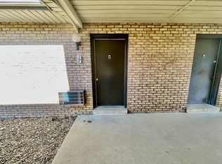 17 Lunar Ln, Coraopolis, PA 15108