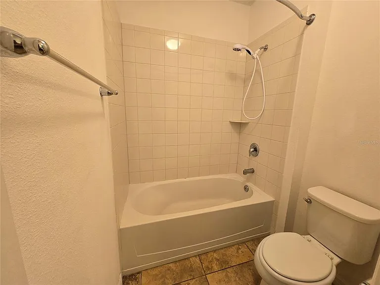 2476 Addison Creek Dr — Photo 33