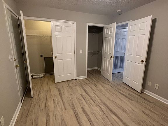 5th image of 1230 N Willow Ave APT C1