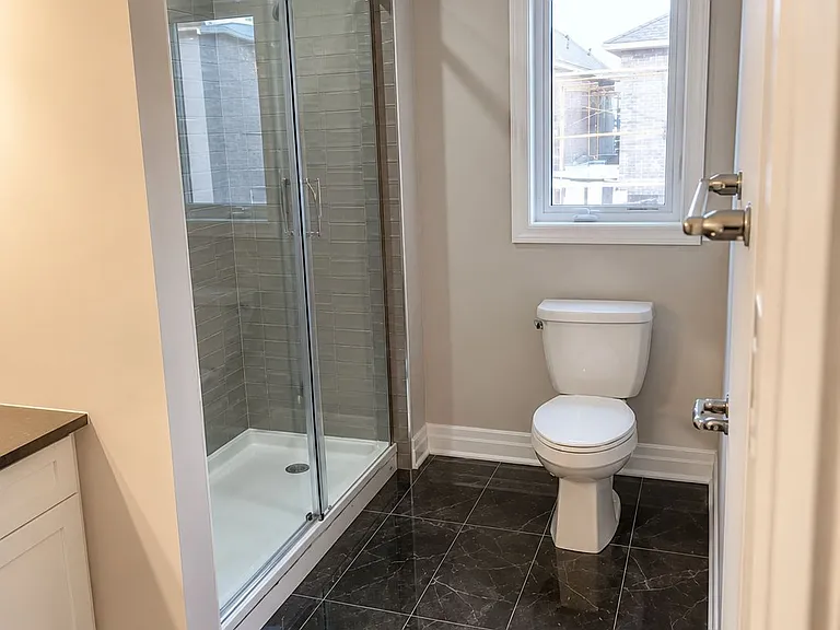 523 Bellflower Ct — Photo 4
