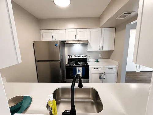 Auburn Glen Apartments Photo 1
