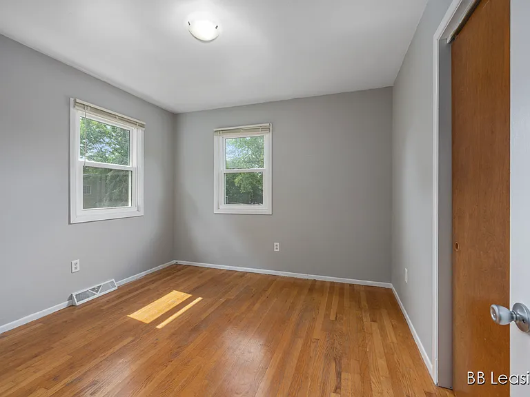 2048 Monroe Ave NW #2048 — Photo 8