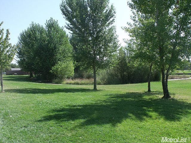 2nd image of 607 Willie Hausey Way