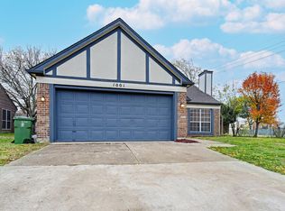 1001 Danforth Ct, Arlington, TX 76017