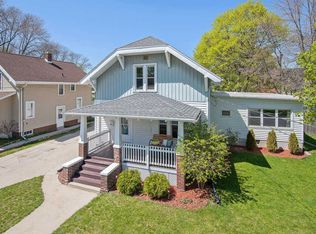 812 New York Ave, Manitowoc, WI 54220