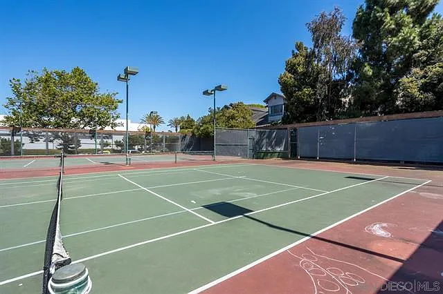 8880 Villa La Jolla Dr #214 — Photo 25