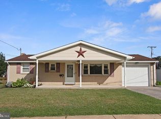 11 Mayfield St, Dover, PA 17315