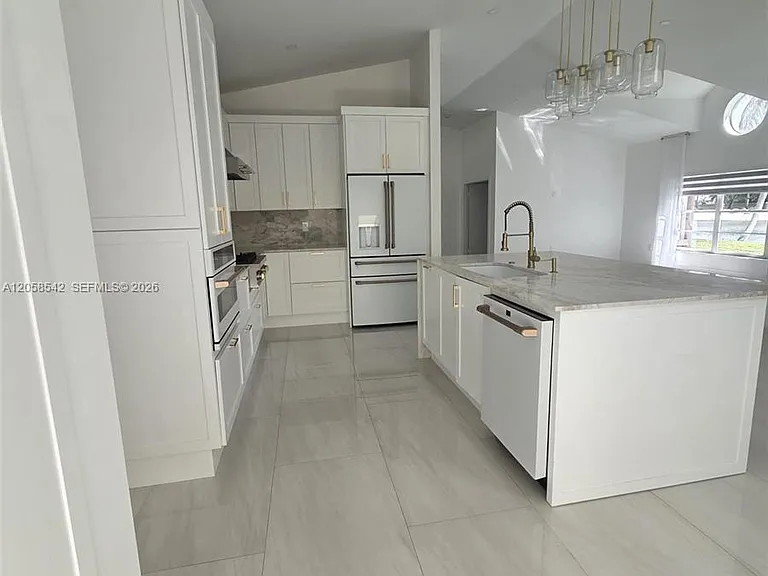 19640 NW 87th Pl — Photo 8