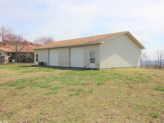 5th image of 205 Catland Ln