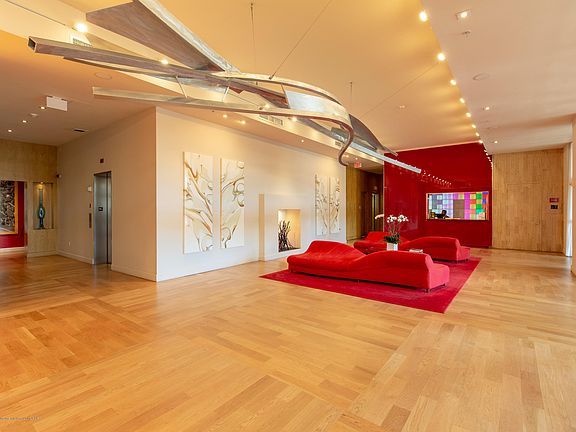 3rd image of 1551 N Flagler Dr Unit Penthouse L16