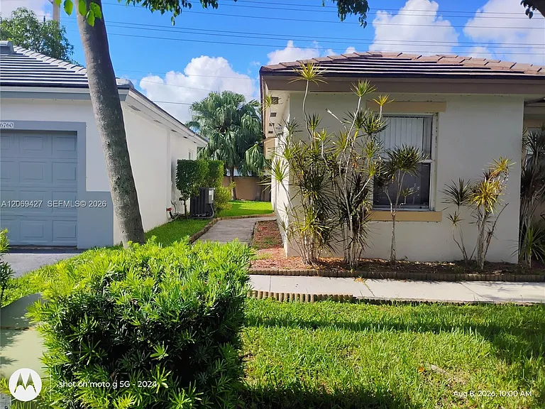 6766 NW 69th Ct — Photo 2