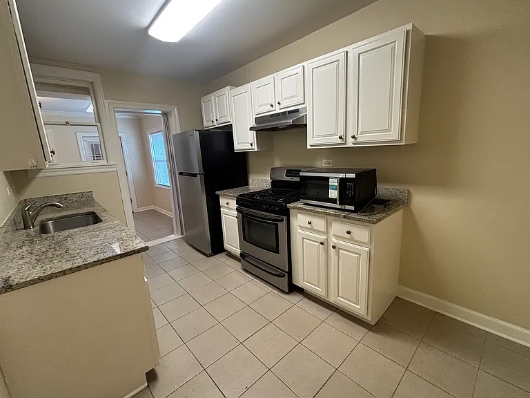 1705 Simpson St #2F — Photo 6