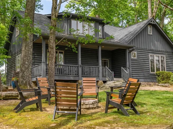 725 Fox Den Road, Blowing Rock, NC 28605