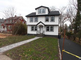 67 Oakland St, Englewood, NJ 07631