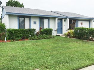 1305 Donwoods Ln, Royal Palm Beach, FL 33411