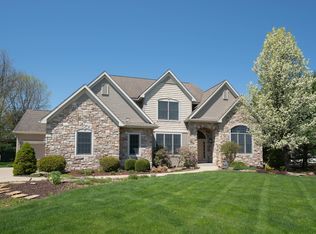 8346 Canary Dr, Kalamazoo, MI 49009