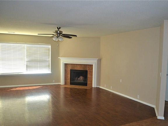 4th image of 211 Hoot Owl Ln N