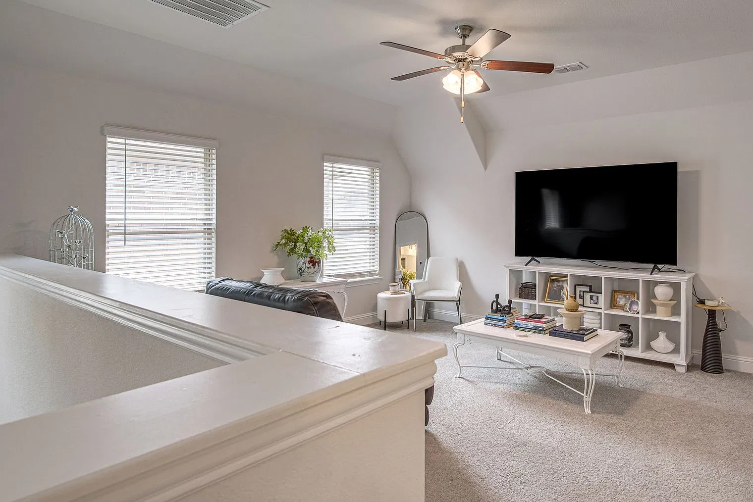 3 bed, 2.0 bath, 2647 sqft, $5,031 — Photo 4