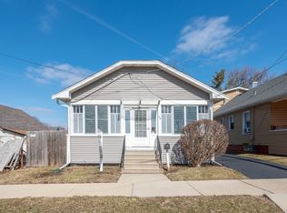 112 Evans Ave, Aurora, IL 60505