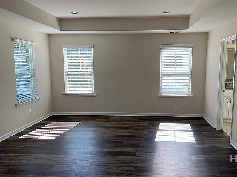 604 Majestic Dr — Photo 18