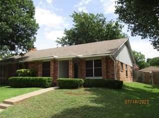 3931 Queens Ct, Garland, TX 75043