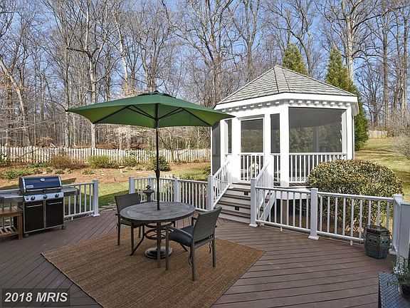 Great deck w/lovely gazebo