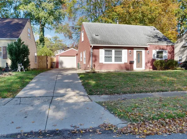 1521 Anderson Rd, Cuyahoga Falls, OH 44221