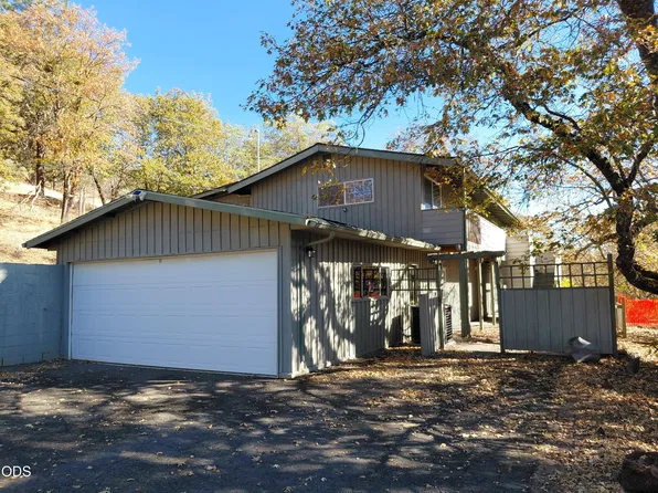 4356 W Griffin Creek Rd, Medford, OR 97501