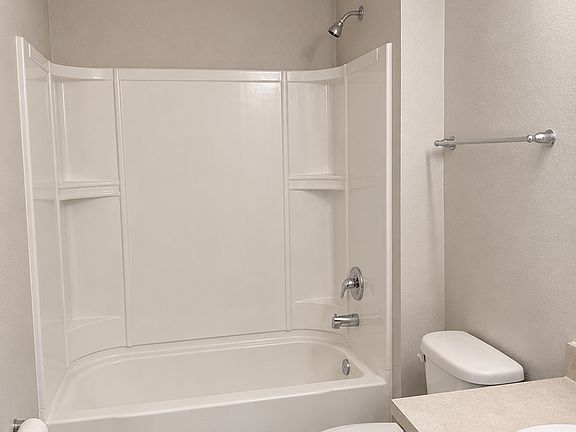 5th image of 217 Brooklet Cir