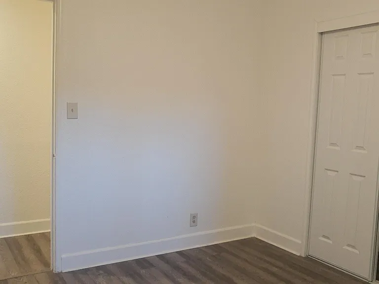 1604 Stewart Rd — Photo 7