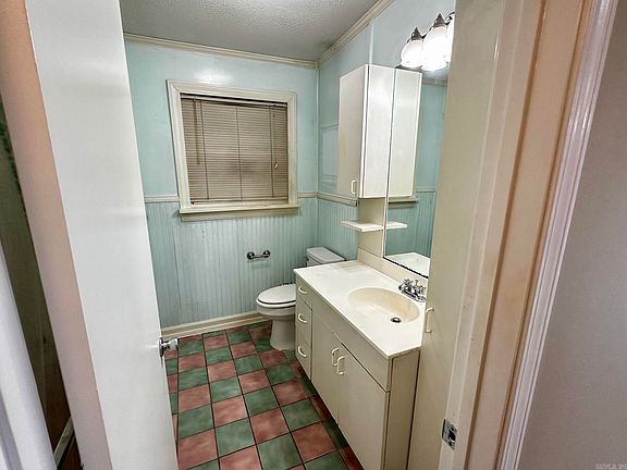 5th image of 5510 W 51st St