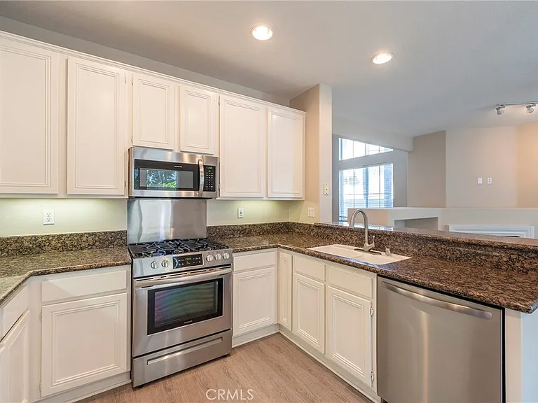 7676 Park Bay Dr — Photo 3