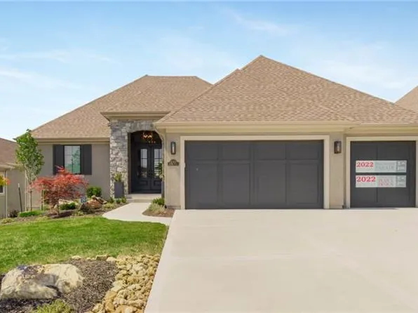 10308 W 151st Pl, Overland Park, KS 66221