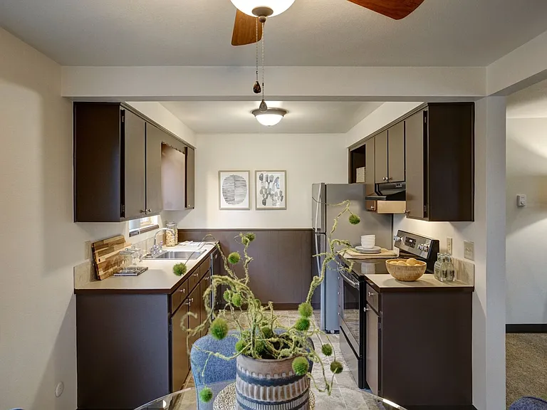 Upland Terrace — Photo 82