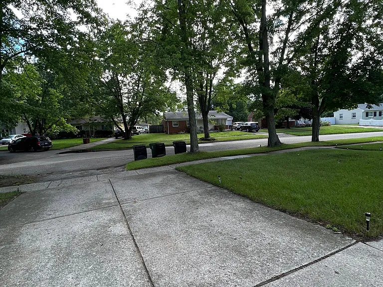 4832 Sidney St — Photo 23