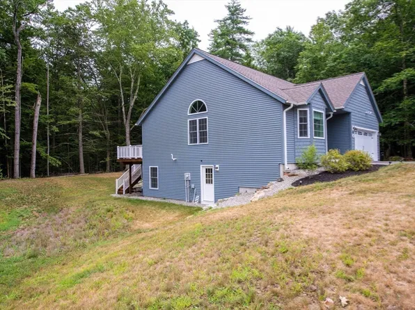 16 Ward Way, Danville, NH 03819