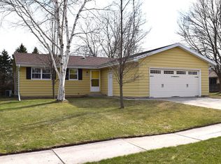1821 Camelot Blvd, Sheboygan, WI 53081
