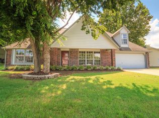 2934 W Berwick, Claremore, OK 74017