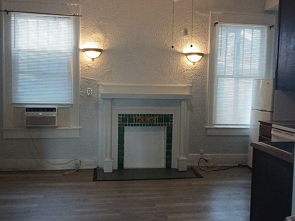 4th image of 730 4th Ave N APT 1C