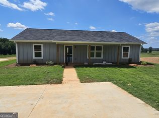 261 W Hendricks St, Bowman, GA 30624