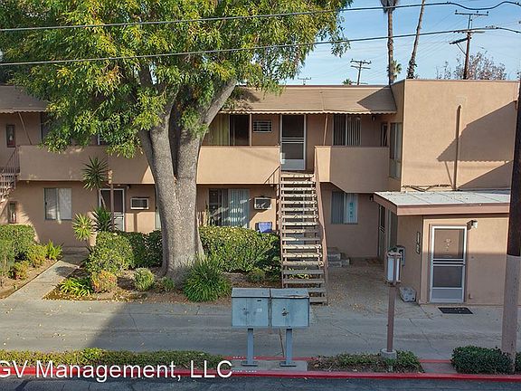 4th image of 209 E Live Oak St #5