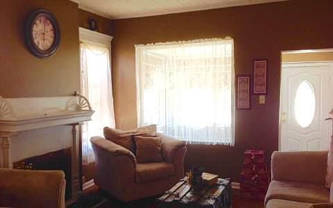 2nd image of 1876 Lakeview Dr